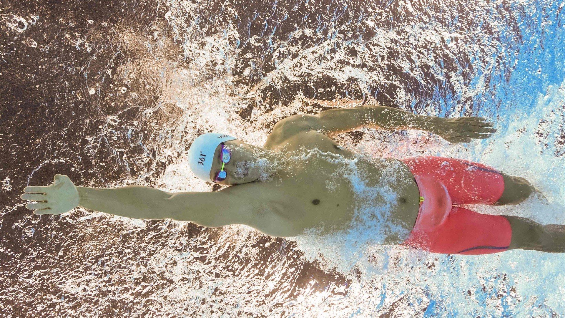 英超联赛激战正酣，曼城绝杀利物浦，积分榜悬念再起