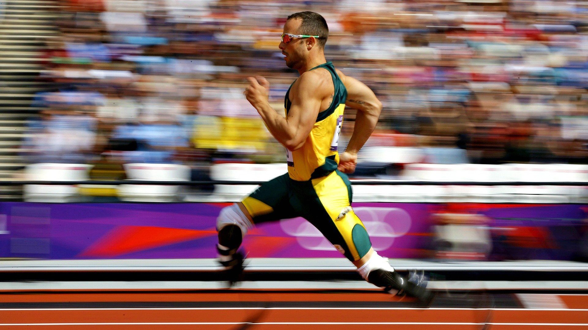 世界杯激战正酣，豪门对决引爆全球热潮，新星闪耀改写历史