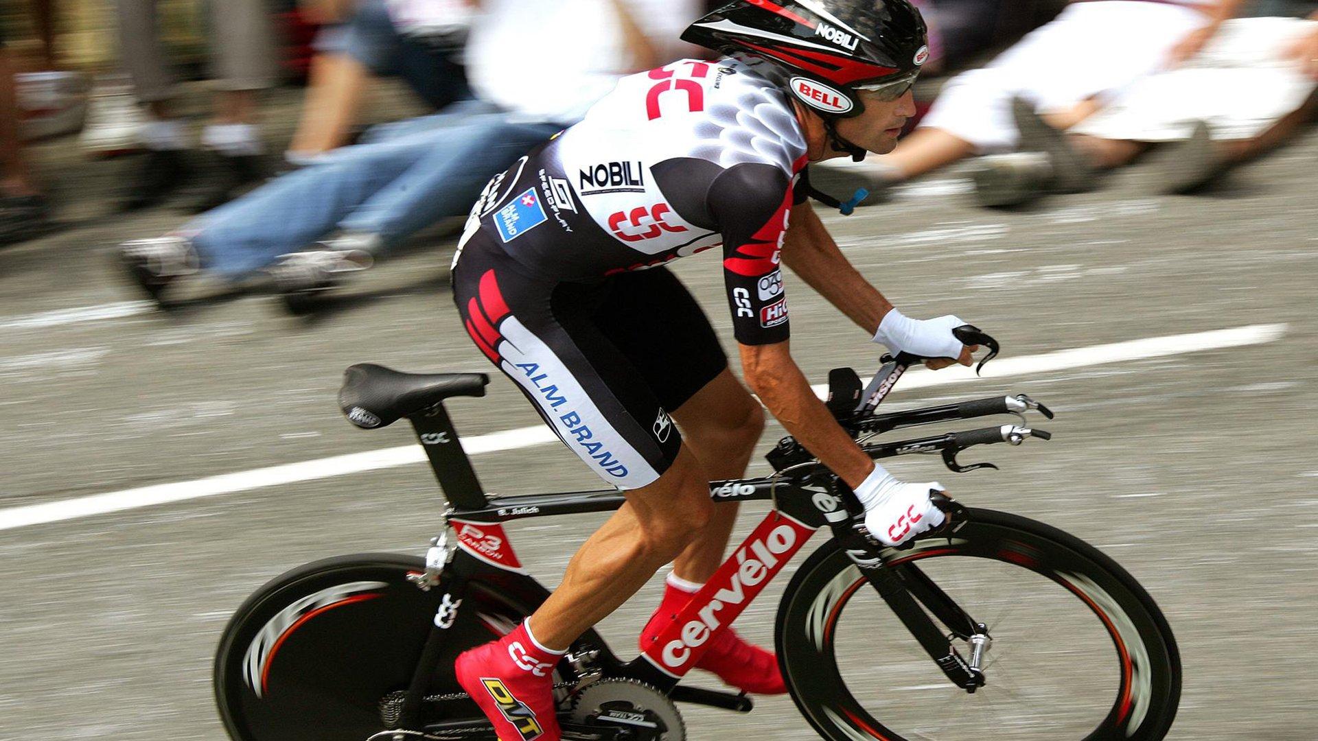 波利塔诺续约锁定蓝衣军团未来,那不勒斯以忠诚与经验筑建新时代